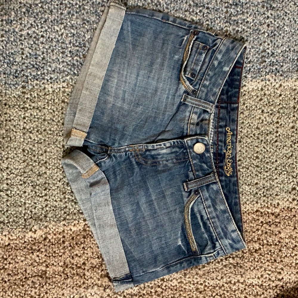 American Eagle Roll Cuff Denim Shorts Size 2 - Picture 1 of 3